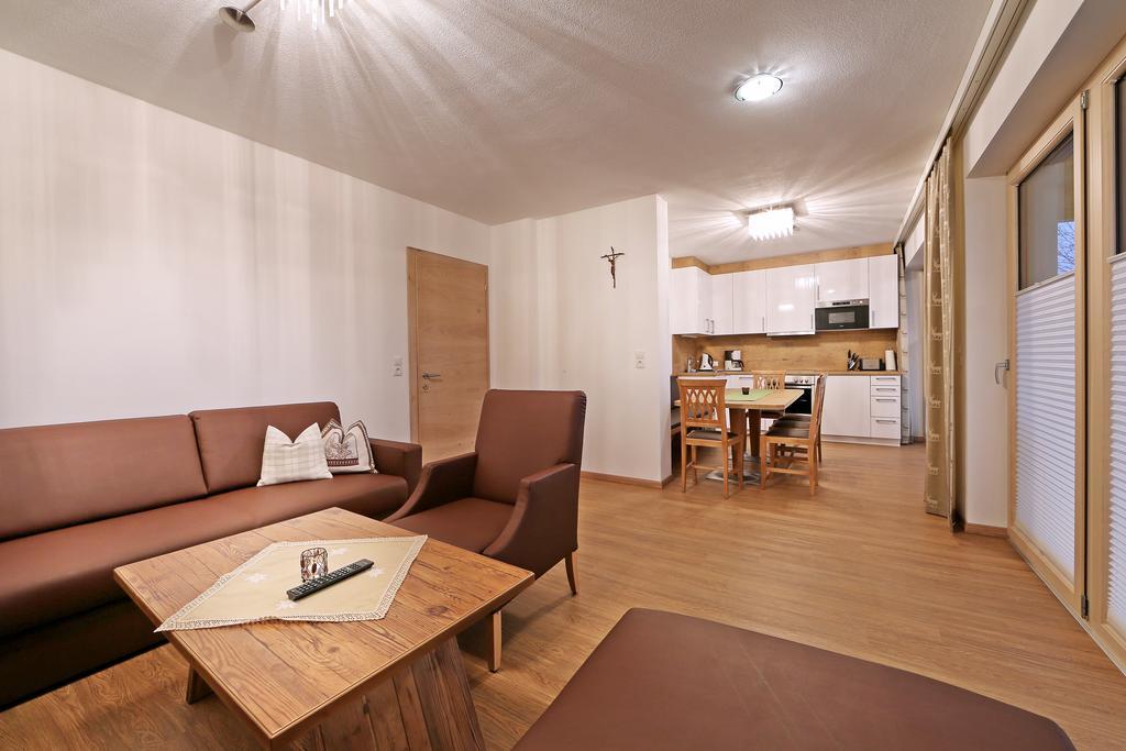 Landhaus & Apartment Taxach Ried im Zillertal Exterior photo