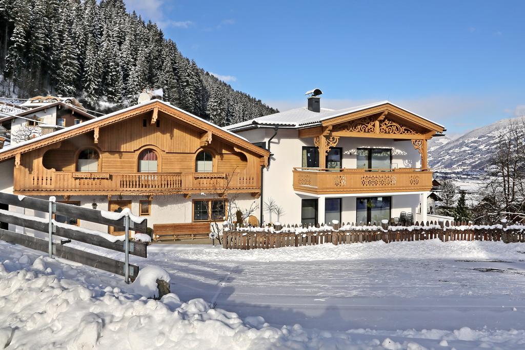 Landhaus & Apartment Taxach Ried im Zillertal Exterior photo